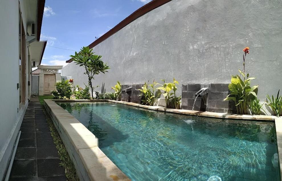 Villa Santika Banjar  Exteriör bild